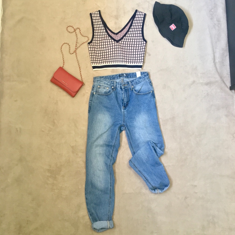 Boohoo Light-washed Mom Jeans
